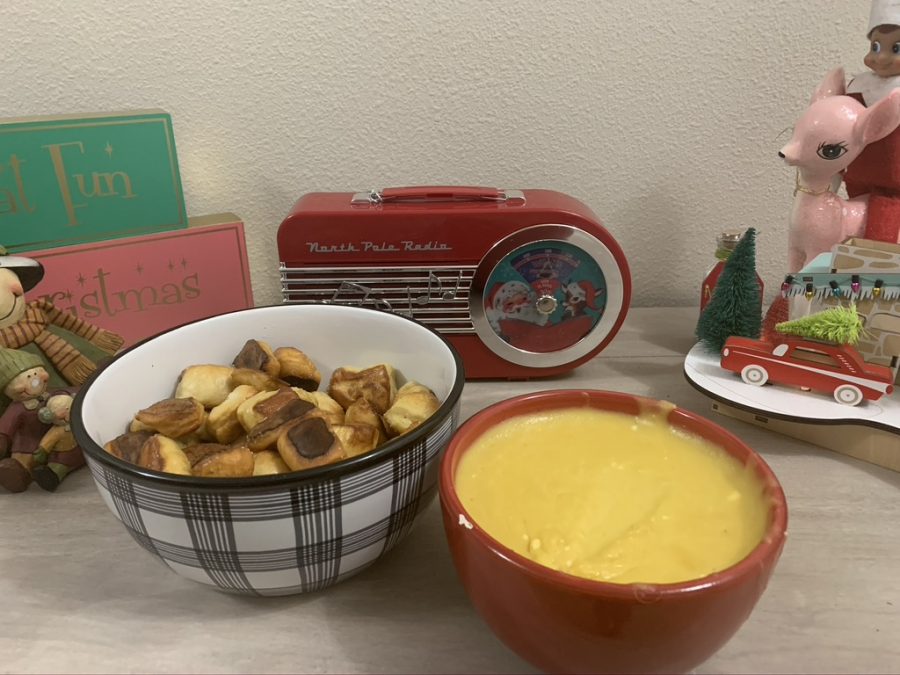 Kitchen and Craft: Mickey’s Very Quarantined Christmas Party